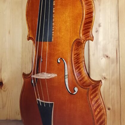 Violín barroco, construido por encargo, en colaboración con Christopher Beament y Juliet B