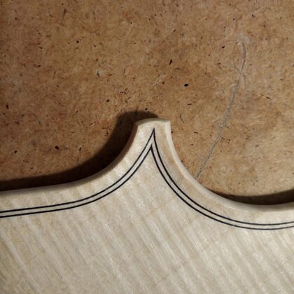 Detail of one of the corners (in white)