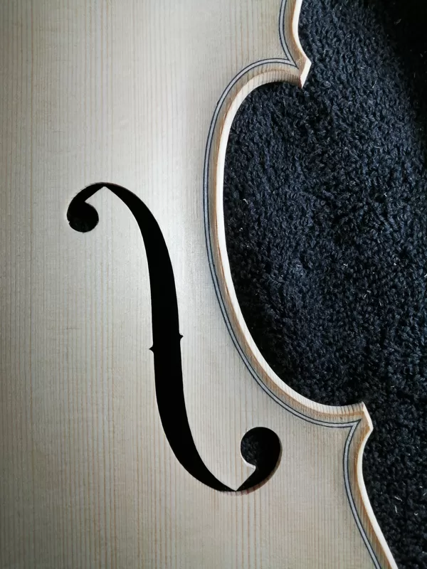 detalle de la "f"